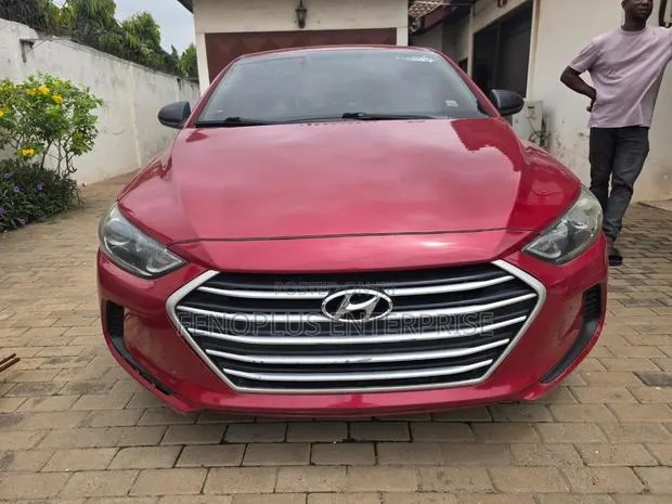 Hyundai Elantra 2017 Red · Photo 1