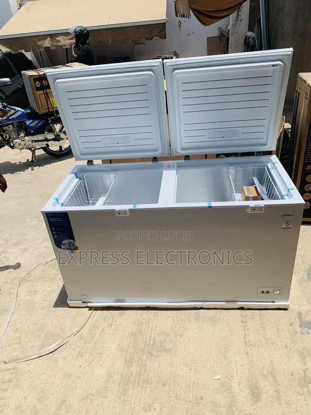Ultra Modern Chest Freezer Double Door 508l Midea · Photo 1