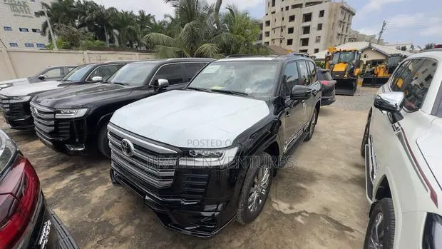New Toyota Land Cruiser 2025 Black · Photo 1