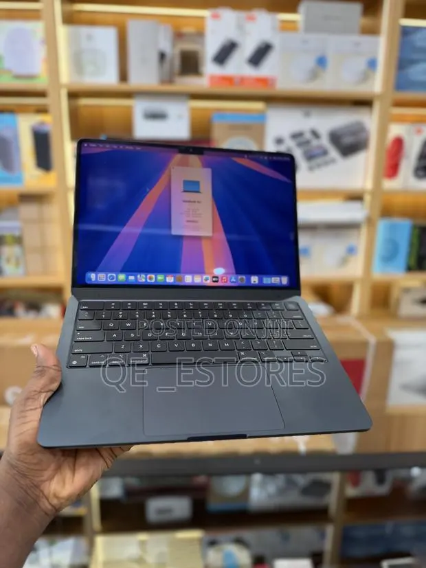 Laptop Apple MacBook Air 2023 M2 16GB Apple M2 SSD 256GB