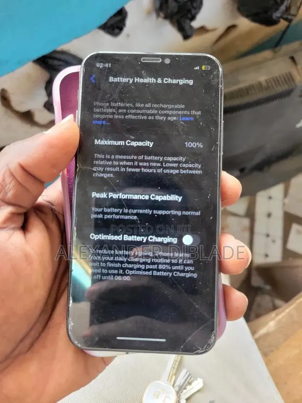 Apple iPhone X 256 GB Gray · Photo 1