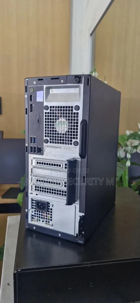Desktop Computer Dell Optiplex 3040 8GB Intel Core i7 HDD 700GB · Photo 1