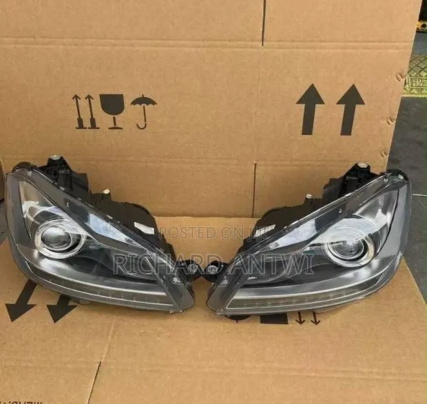 C 250 Led Headlight With Chargers · Photo 1