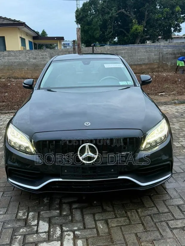 Mercedes-Benz C300 2021 Black · Photo 1