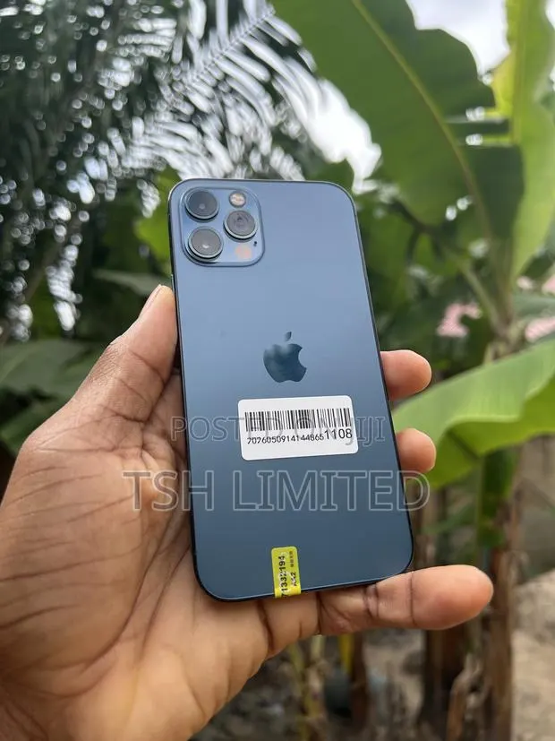 Apple iPhone 12 Pro 128 GB Blue · Photo 1