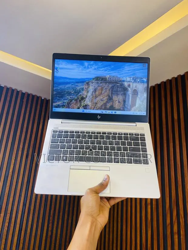Laptop HP EliteBook 745 G6 8GB AMD Ryzen 3 SSD 256GB · Photo 1