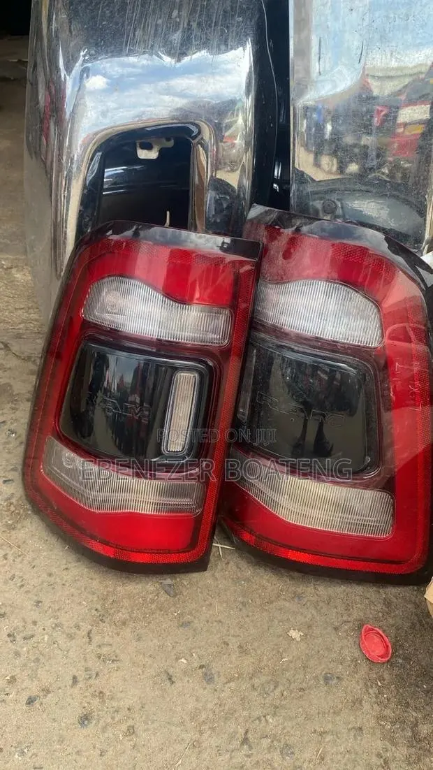 Dodge Ram V8 Tail Light Home Use Neat One · Photo 1