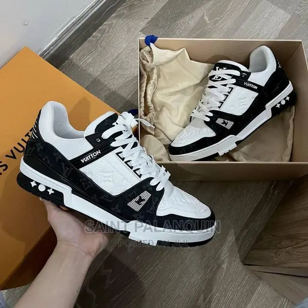 Vuitton Sneaker · Photo 1