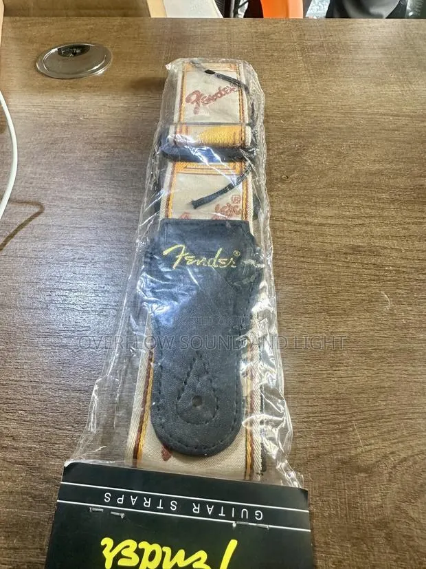 Fender Monogrammed Guitar Strap · Photo 1