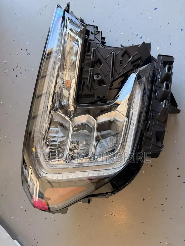 Headlight for 2019-2022 GMC Sierra 1500 Driver Side · Photo 1