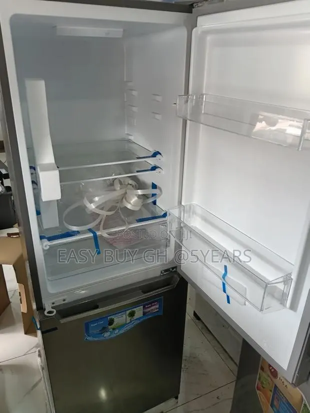 Durable Fridge Westpool Refrigerator · Photo 1