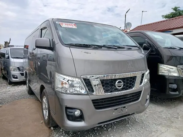 Nissan Caravan (Urvan) 2015 Grey · Photo 1