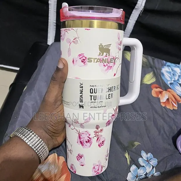 Stanley Cup 1.18 L ( Flower White ) · Photo 1