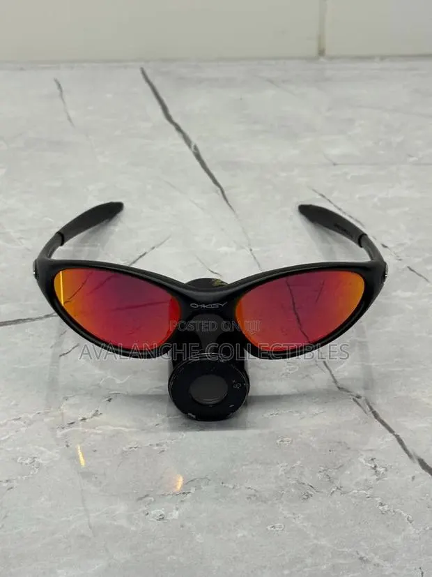 Oakley Rainbow Sunglasses · Photo 1