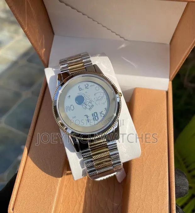 Full Digital Chain Watch · Photo 1