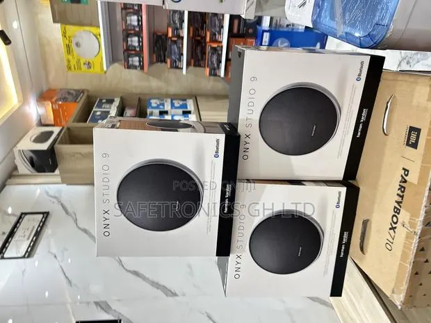 Harman Kardon Electric Bluetooth Onyx Studio 9 Speaker · Photo 1