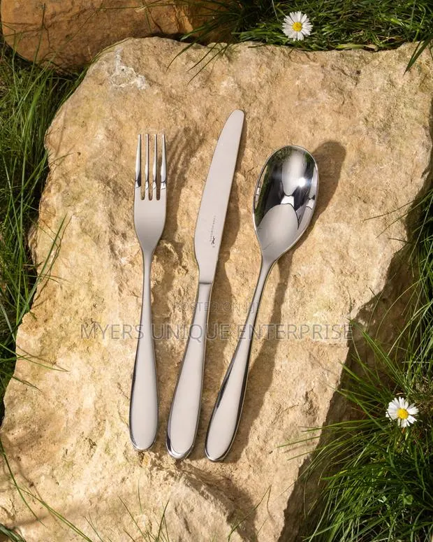 24 Pieces Tableware Cutlery Set · Photo 1