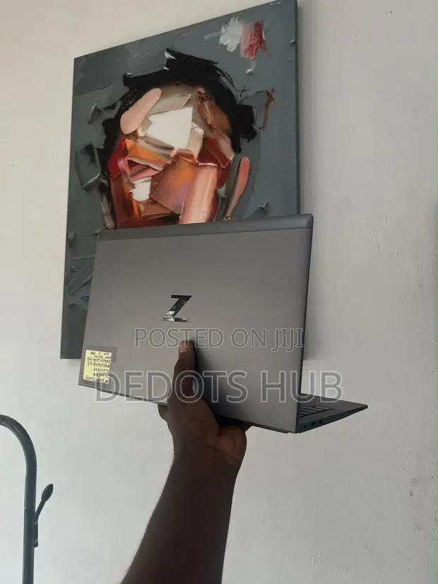 Laptop HP ZBook Firefly G8 8GB Intel Core i5 SSD 256GB · Photo 1