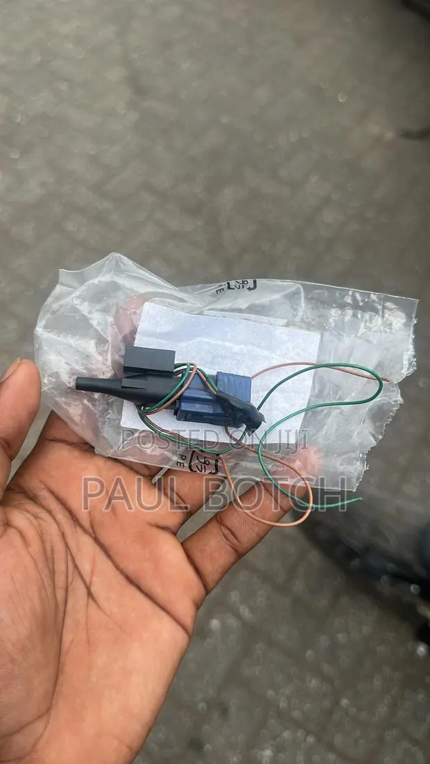 2-Pin Automotive Electrical Connector/Pigtail · Photo 1