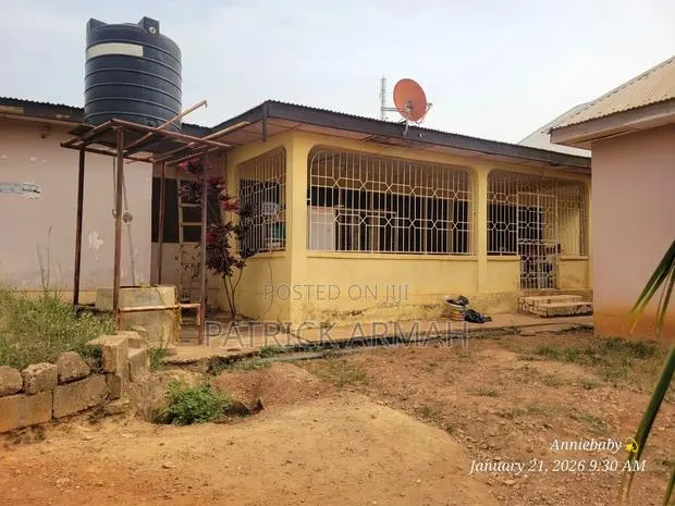 5bdrm House in Kumasi Metropolitan for sale
