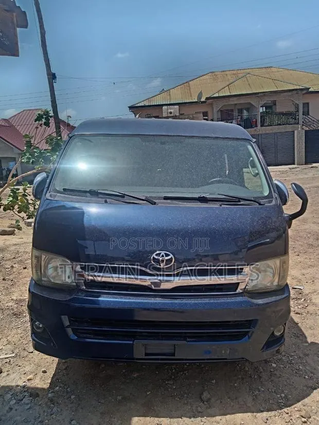 Toyota HiAce 2011 Blue · Photo 1