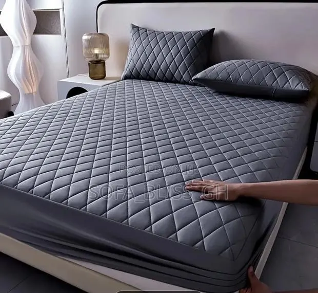 Waterproof Bed Covers for Double Bed · Photo 1