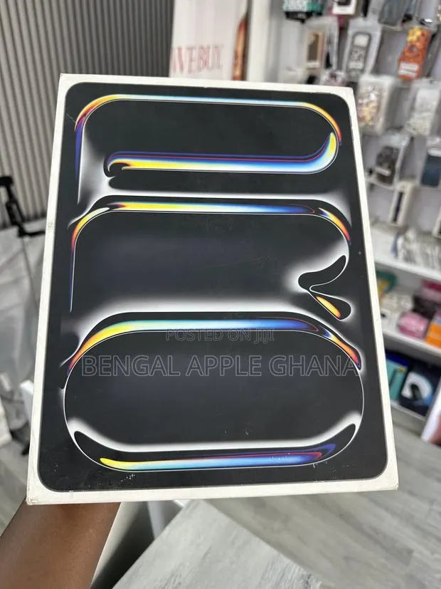New Apple iPad Pro 13 (2024) 256 GB Black · Photo 1