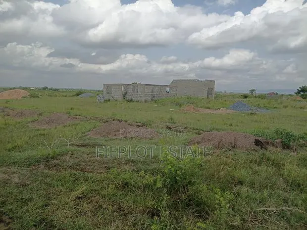 Personalized Corner Walls – Shai Hills After Afienya Dedenya · Photo 1