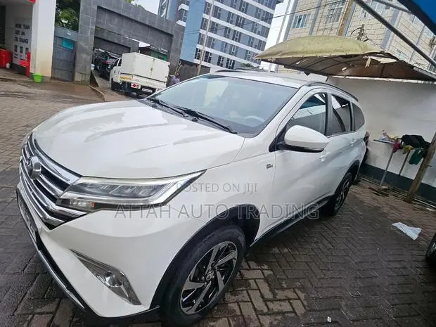 Toyota Rush 2019 White · Photo 4