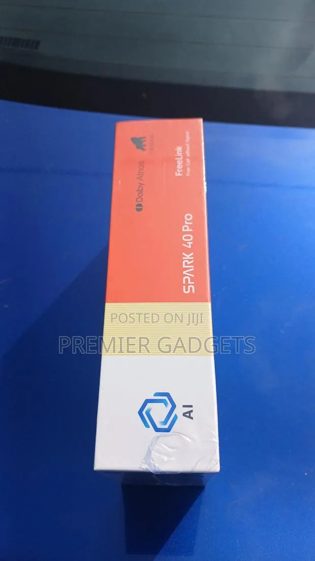 New Tecno Spark 40 Pro 256 GB Blue · Photo 1