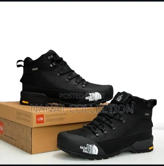 The North Face Hiking Boots · Photo 1