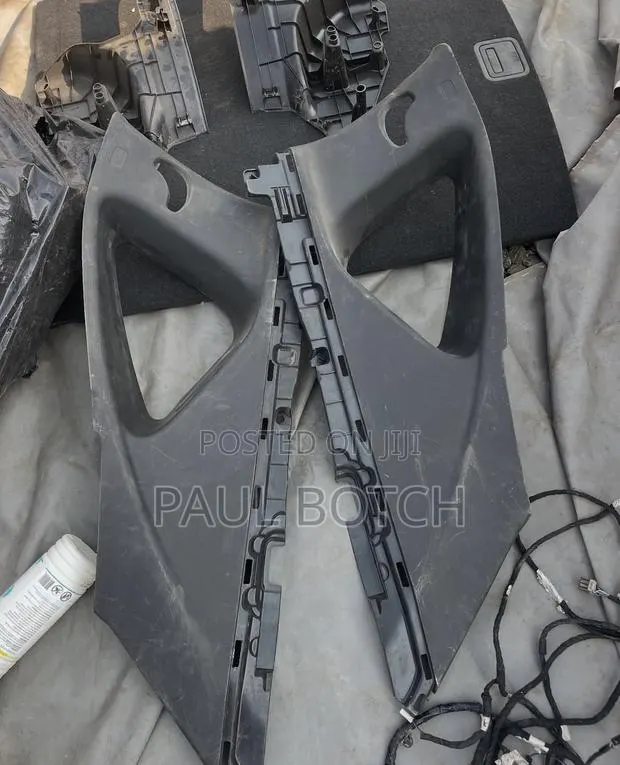 2019,2020,2021,2022,2023,2024 Acura RDX Upper Quarter Trim Panels · Photo 1