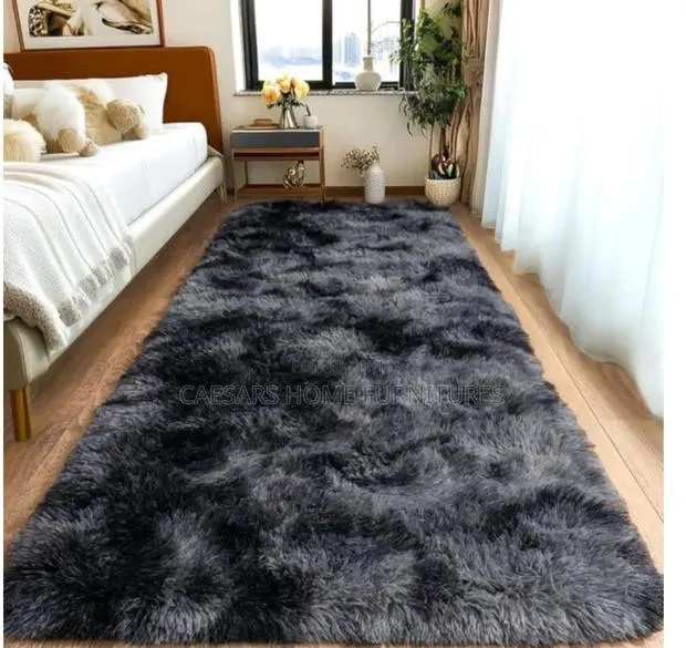 New Grey Fluffy Area Rug ( 160 X 60) Cm · Photo 1