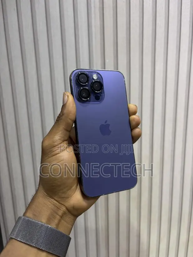 Apple iPhone 14 Pro Max 128 GB Purple · Photo 1