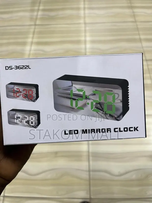 Led Mirror Clock · Photo 1