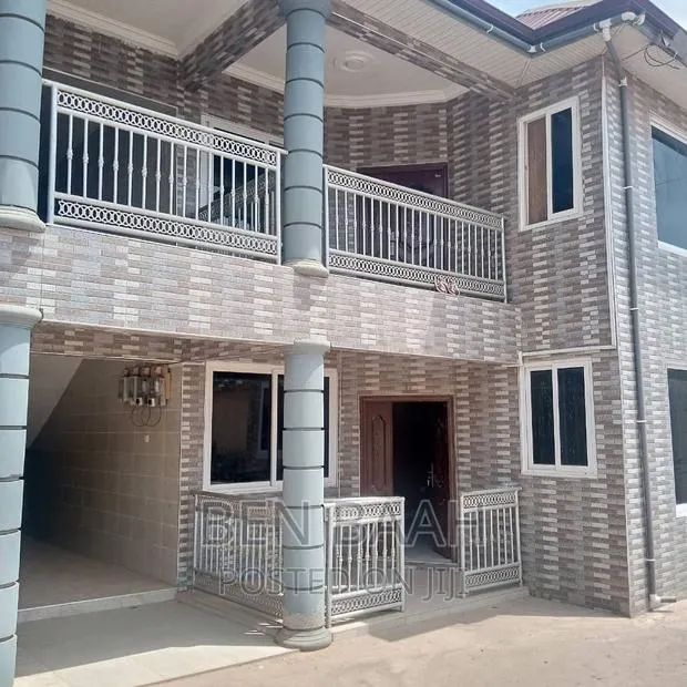 2bdrm Apartment in Ben Properties, Dome for rent · Photo 1