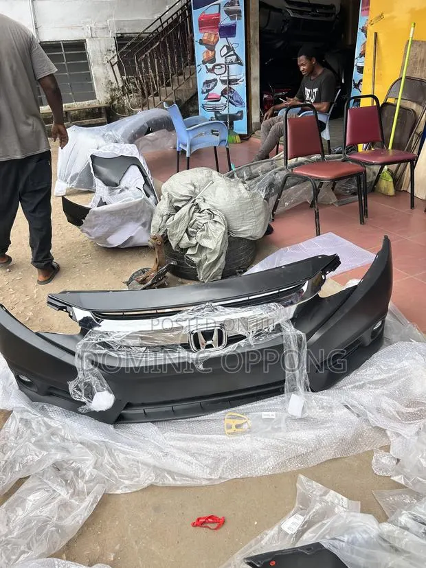 Honda Civic 2016-2017 Front Bumper Complete · Photo 1