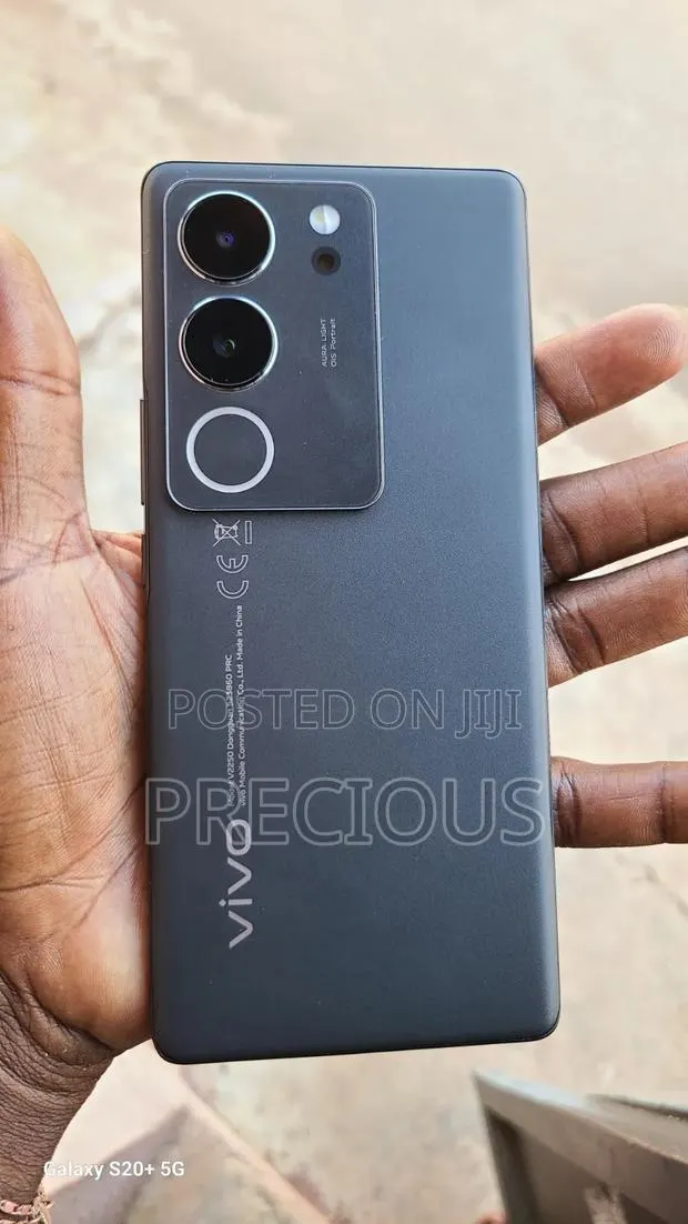 New Vivo V29 256 GB Black · Photo 1