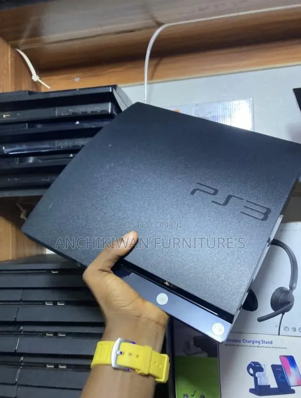Sony Play Station 3 With Games + 1 Controller (payment in Delivery) · Photo 1