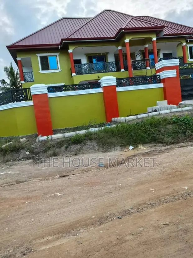 2bdrm Block of Flats in Funko, Tarkwa Nsuaem for rent · Photo 1