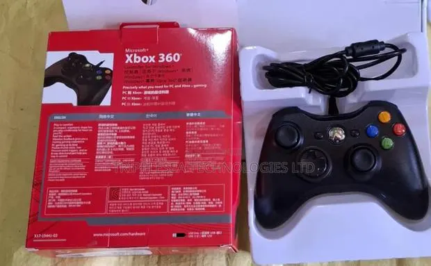 Xbox 360 Wired Game Pad · Photo 1