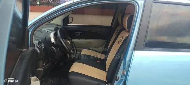 Toyota HiAce 2012 Blue · Photo 1