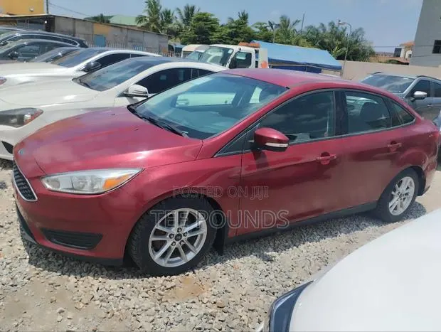 Ford Focus 2016 Red · Photo 1