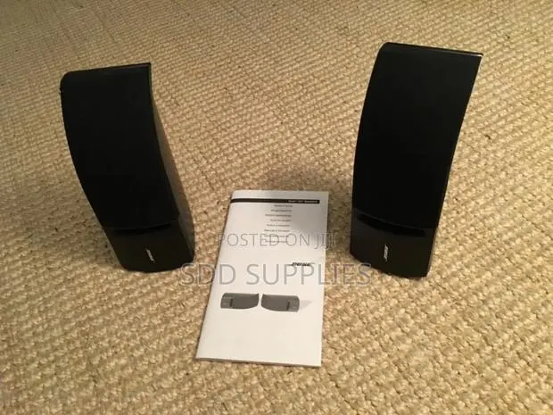 Bose 161 Full Range Bookshelf Speaker Wall Speaker With Wall Brackets · Photo 1