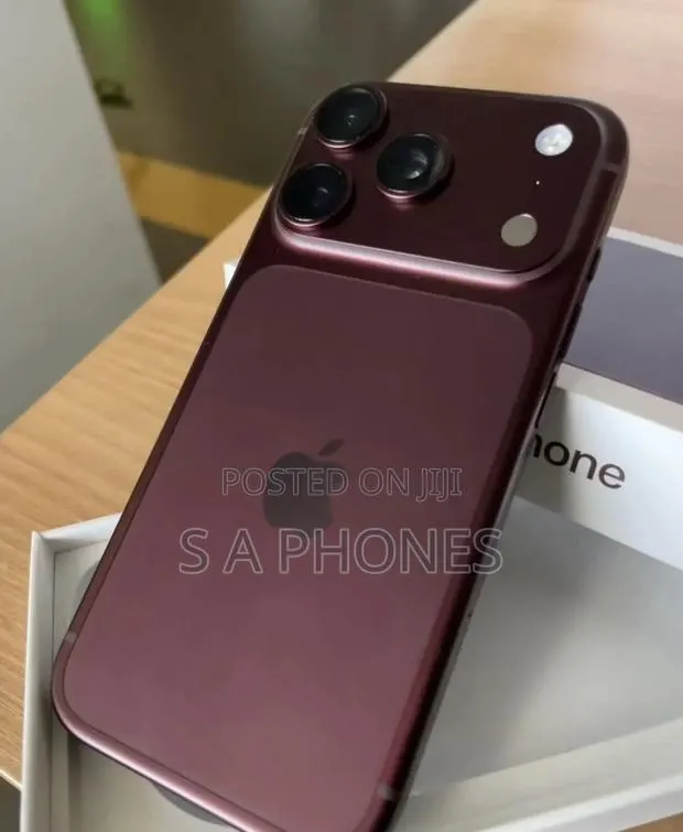 Apple iPhone 18 Pro Max 256 GB Red · Photo 1