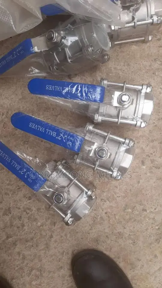 2" Stainless Ball Valve Threaded Bolt · Photo 1