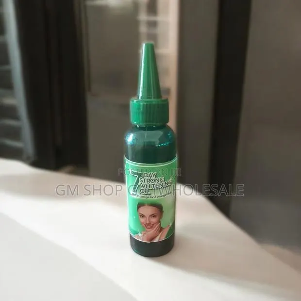 7 Days Strong Whitening Oil (100ml) · Photo 1