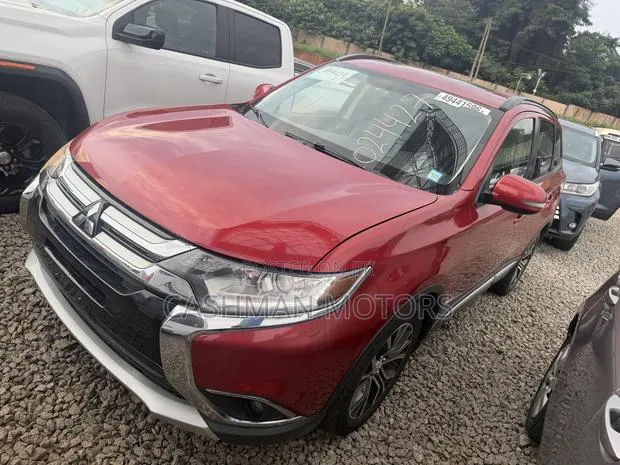 Mitsubishi Outlander SEL FWD 2016 Red · Photo 1