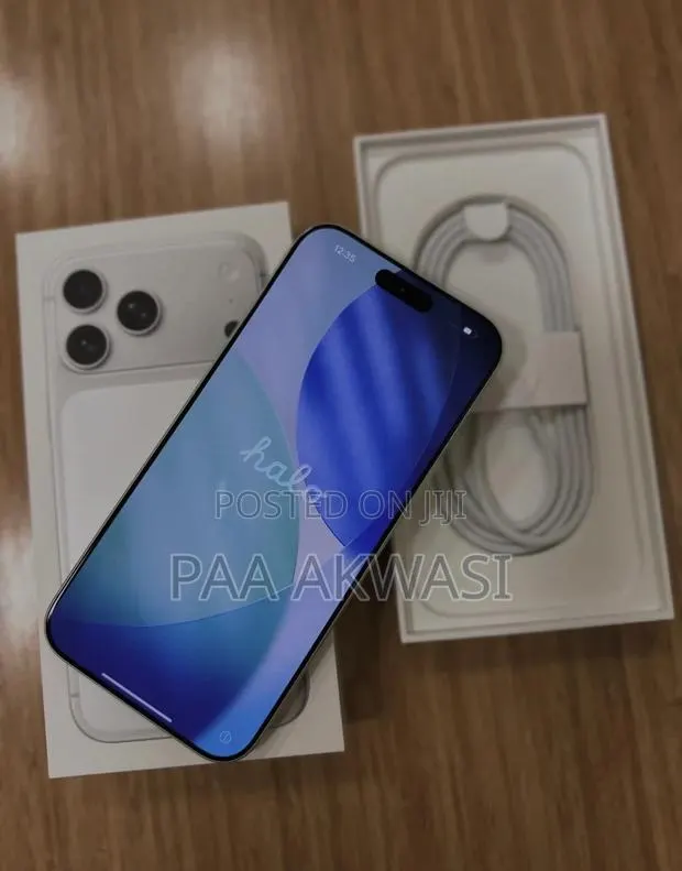 New Apple iPhone 17 Pro Max 512 GB Silver · Photo 1