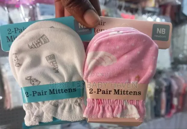 NB 2-Pair Mittens · Photo 1